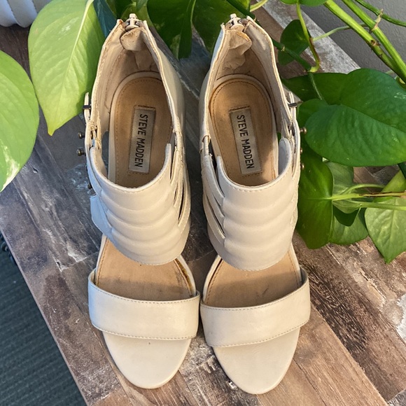 Steve Madden Wedge Heels - Picture 4 of 4